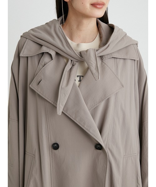 Mila Owen（ミラオーウェン）の「パテッドフード付オーバートレンチコート（トレンチコート・レディース・パープル/ストライプ/グレイッシュベージュ・FREE）」の8枚目の写真