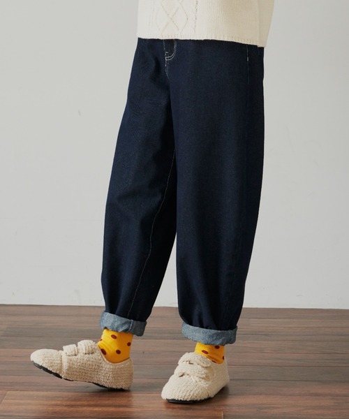 MERLOT（メルロー）の「ステッチバルーンデニムパンツ（デニムパンツ・レディース・ブラック/ブルー・FREE）」の2枚目の写真