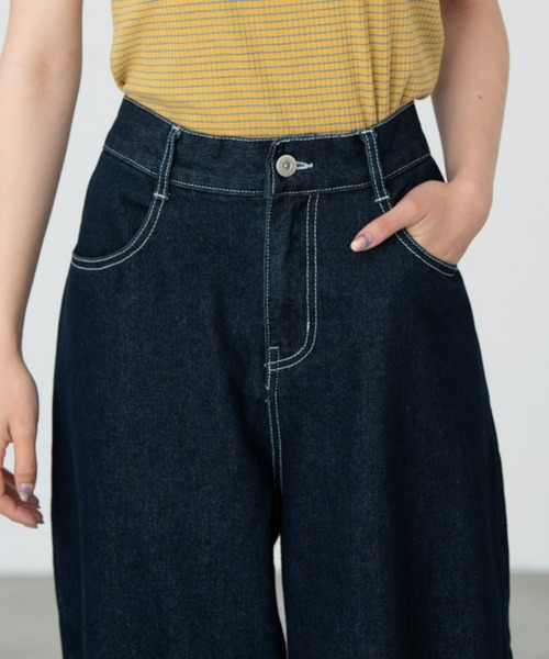 MERLOT（メルロー）の「ステッチバルーンデニムパンツ（デニムパンツ・レディース・ブラック/ブルー・FREE）」の22枚目の写真