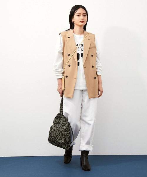 ADAM ET ROPE'（アダムエロペ）の「フットボールロンT（Tシャツ/カットソー・レディース・ブラック/ホワイト・FREE）」の6枚目の写真