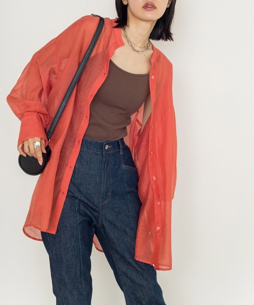 w closet（ダブルクローゼット）の「シアーバンドカラーBIGシャツ（シャツ/ブラウス・レディース・ダークグリーン/ブラウン/ライトベージュ/コーラルピンク/グレー系その他・FREE）」の5枚目の写真