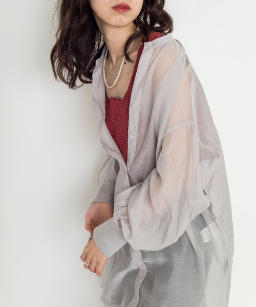 w closet（ダブルクローゼット）の「シアーバンドカラーBIGシャツ（シャツ/ブラウス・レディース・ダークグリーン/ブラウン/ライトベージュ/コーラルピンク/グレー系その他・FREE）」の8枚目の写真