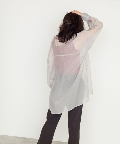 w closet（ダブルクローゼット）の「シアーバンドカラーBIGシャツ（シャツ/ブラウス・レディース・ダークグリーン/ブラウン/ライトベージュ/コーラルピンク/グレー系その他・FREE）」の9枚目の写真