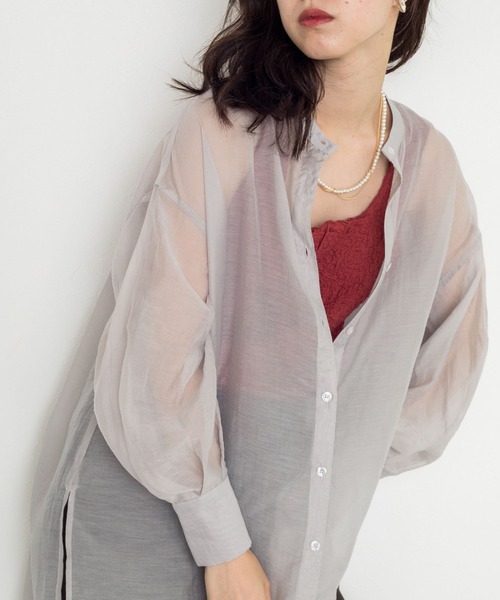 w closet（ダブルクローゼット）の「シアーバンドカラーBIGシャツ（シャツ/ブラウス・レディース・ダークグリーン/ブラウン/ライトベージュ/コーラルピンク/グレー系その他・FREE）」の10枚目の写真