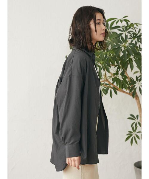 Green　Parks（グリーンパークス）の「さっと羽織りシャツ＊（シャツ/ブラウス・レディース・チャコールグレー/イエロー/グレイッシュベージュ・FREE）」の20枚目の写真