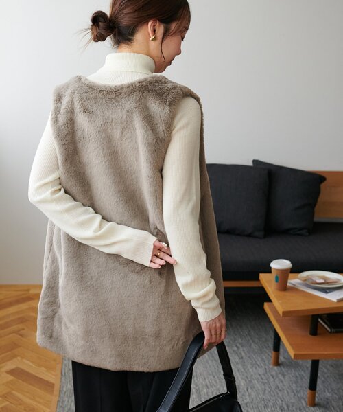 DISCOAT(ディスコート)の「【毎年大好評!】ファーベスト(ベスト・レディース・ライトグレー/ブラウン/チャコールグレー/グレイッシュベージュ・FREE)」の12枚目の写真