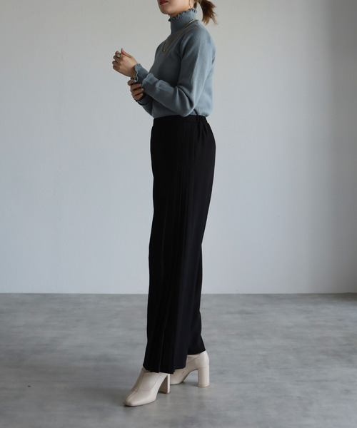 amini(アミニ)の「【2021-2022 A/W】メローリブトップス(ニット/セーター・レディース・ブルーグレー/オフホワイト/ブラック・MEDIUM)」の11枚目の写真