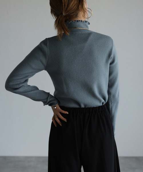 amini(アミニ)の「【2021-2022 A/W】メローリブトップス(ニット/セーター・レディース・ブルーグレー/オフホワイト/ブラック・MEDIUM)」の15枚目の写真
