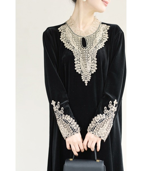 cawaii（カワイイ）の「（黒）アンティークレースの艶ベロア調きれいめミディアムブラックワンピース（ワンピース・レディース・ブラック・FREE）」の21枚目の写真