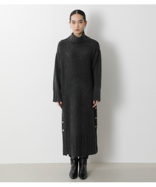 crie conforto（クリーコンフォルト）の「サイド釦タートルニットワンピース（ワンピース・レディース・ダークグリーン/チャコールグレー/ライトベージュ・MEDIUM/SMALL）」の13枚目の写真