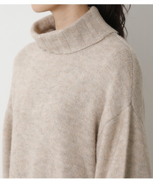 crie conforto（クリーコンフォルト）の「サイド釦タートルニットワンピース（ワンピース・レディース・ダークグリーン/チャコールグレー/ライトベージュ・MEDIUM/SMALL）」の9枚目の写真