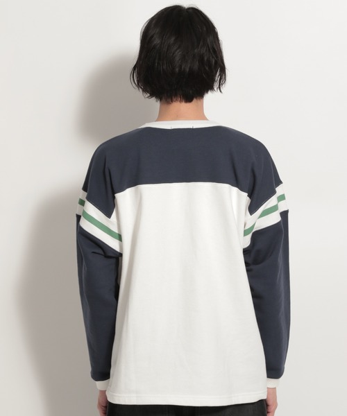 niko and...（ニコアンド）の「[niko and ...JEANS 2022SS]配色フットボールプルオーバー（スウェット・メンズ・ネイビー/ピンク・MEDIUM/LARGE）」の11枚目の写真