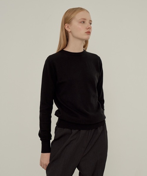 deBURN（デバーン）の「【deBURN 】カシミア シンプルラウンドニット / cashmere simple round_KN（ニット/セーター・レディース・ネイビー/ライトブラウン/ピンク/ブラック/パープル/ブルーグリーン/ライトブルー/アイボリー/ブラウン/グレー/クリアイエロー・FREE）」の15枚目の写真