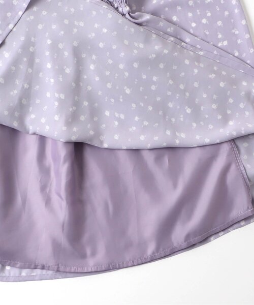 algy（アルジー）の「花柄レースアップシャーリングワンピ（ワンピース・キッズ・ブラック/ラベンダー・SMALL/MEDIUM/X-SMALL/XX-SMALL/XXX-SMALL）」の4枚目の写真