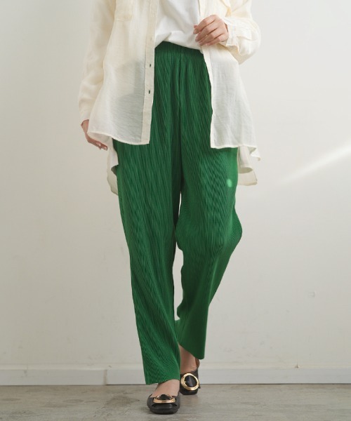 Futier land(フューティアランド)の「プリーツテーパードロングパンツ(その他パンツ・レディース・ブラック/イエロー/オレンジ/ブルー/グリーン/アイボリー・MEDIUM)」の9枚目の写真