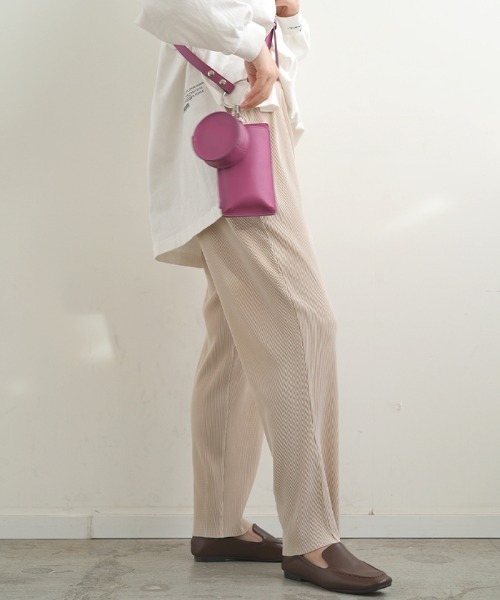 Futier land(フューティアランド)の「プリーツテーパードロングパンツ(その他パンツ・レディース・ブラック/イエロー/オレンジ/ブルー/グリーン/アイボリー・MEDIUM)」の18枚目の写真