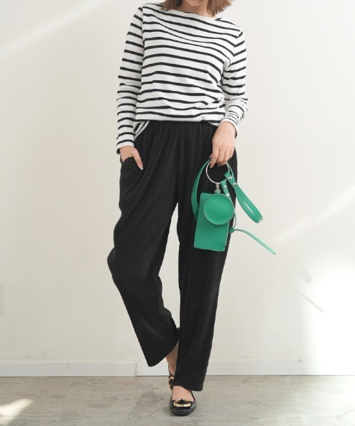 Futier land(フューティアランド)の「プリーツテーパードロングパンツ(その他パンツ・レディース・ブラック/イエロー/オレンジ/ブルー/グリーン/アイボリー・MEDIUM)」の14枚目の写真