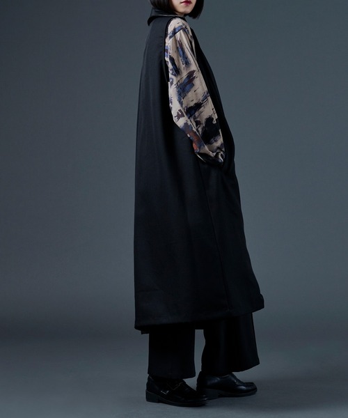Ellno Loset(エルノロゼット)の「ビーガンレザー切り替えロングジレ(ベスト・メンズ・ブラック・MEDIUM/LARGE)」の20枚目の写真