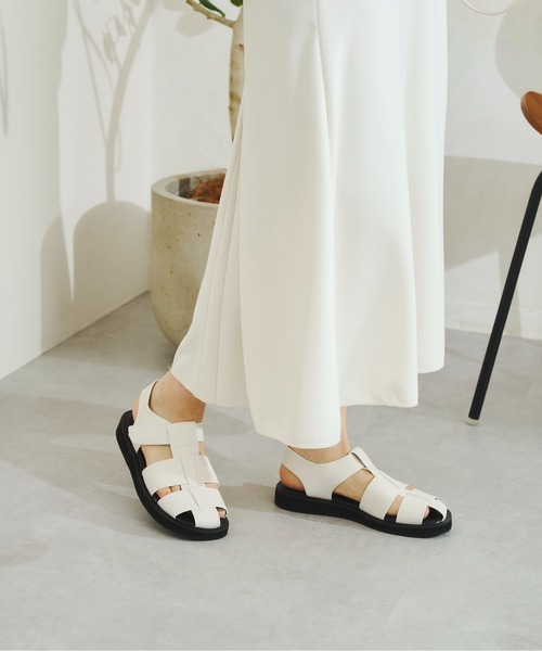 DouDou(ドゥドゥ)の「Gurka sandals(サンダル・レディース・ホワイト/ブラック・M/L)」の7枚目の写真