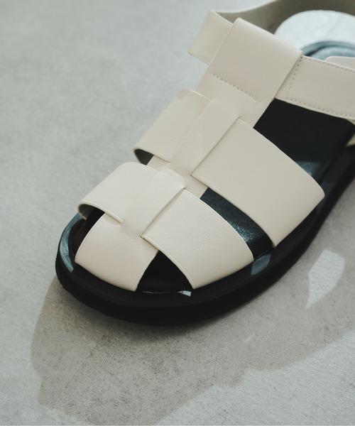 DouDou(ドゥドゥ)の「Gurka sandals(サンダル・レディース・ホワイト/ブラック・M/L)」の12枚目の写真