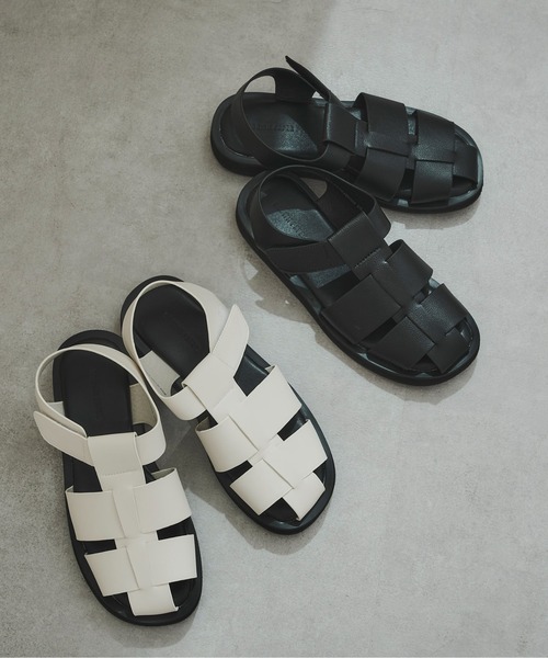 DouDou(ドゥドゥ)の「Gurka sandals(サンダル・レディース・ホワイト/ブラック・M/L)」の4枚目の写真