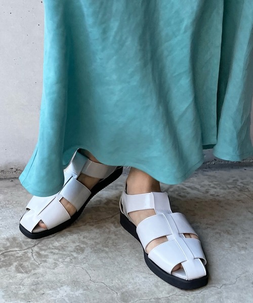 DouDou(ドゥドゥ)の「Gurka sandals(サンダル・レディース・ホワイト/ブラック・M/L)」の16枚目の写真