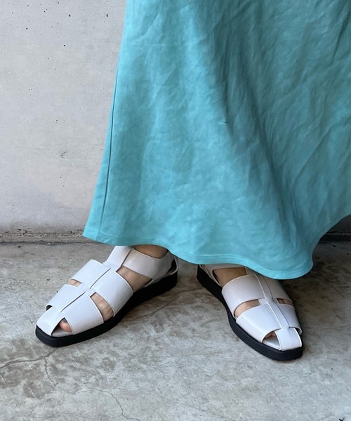 DouDou(ドゥドゥ)の「Gurka sandals(サンダル・レディース・ホワイト/ブラック・M/L)」の17枚目の写真