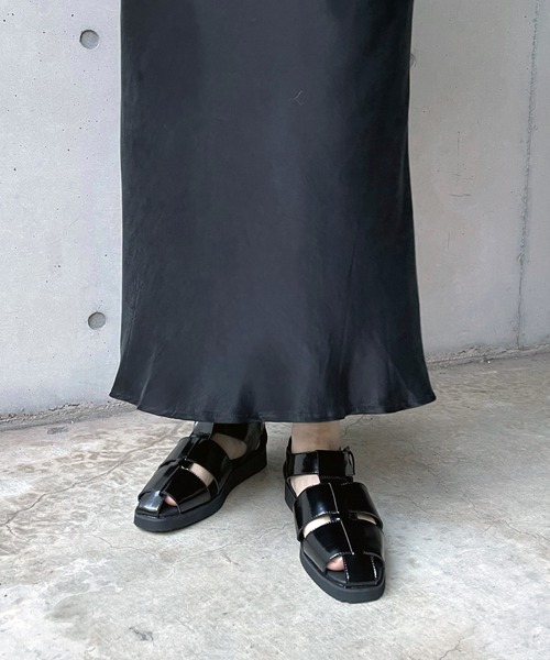 DouDou(ドゥドゥ)の「Gurka sandals(サンダル・レディース・ホワイト/ブラック・M/L)」の22枚目の写真