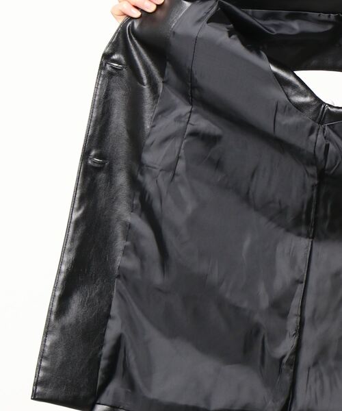 RETRO GIRL(レトロガール)の「ポケ付きフェイクレザーベスト(ベスト・レディース・アイボリー/ブラック/イエロー・FREE)」の6枚目の写真