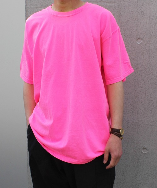 comfort colors（コンフォートカラーズ）の「【COMFORT COLORS】Garment Dyed Tee 6.1 oz ガーメントダイ Tシャツ CC1717（Tシャツ/カットソー・メンズ・ホワイト/インディゴブルー/スミクロ/フューシャピンク/オレンジ・L/M/XL）」の4枚目の写真