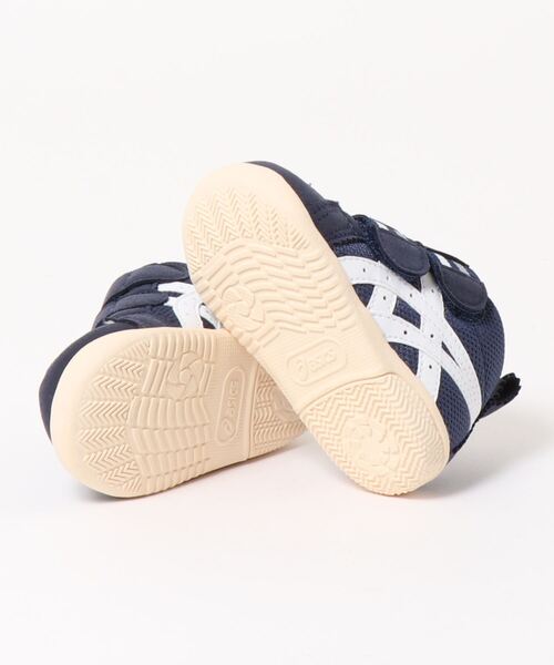 ASICS（アシックス）の「ASICS KIDS SUKU2 アシックス スクスク AMULEFIRST MS ベビーシューズ(アミュレファーストMS) 1144A222（スニーカー・キッズ・ネイビー/レッド/ライトブルー・13.0cm/12cm/12.5cm/13.5cm/11.5cm）」の4枚目の写真