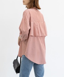 GeeRA | 2022 SS パール調ボタンバックフリルシャツ(シャツ/ブラウス)