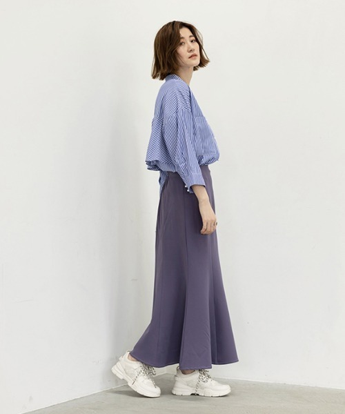 GeeRA（ジーラ）の「パール調ボタンバックフリルシャツ（シャツ/ブラウス・レディース・ブルー/オレンジ・MEDIUM/LARGE）」の16枚目の写真