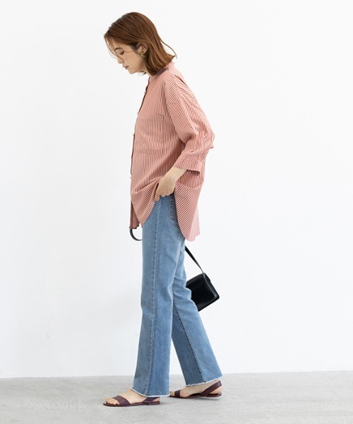 GeeRA（ジーラ）の「パール調ボタンバックフリルシャツ（シャツ/ブラウス・レディース・ブルー/オレンジ・MEDIUM/LARGE）」の14枚目の写真