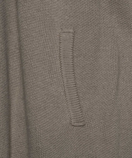 ADRER（アドラー）の「extra quality Balloon sleeve dolman over cardigan / エクストラクオリティバルーンスリーブドルマンオーバーカーディガン（カーディガン/ボレロ・メンズ・ホワイト/ブラック/ブラウン/レッド/ブルー/グリーン/その他/グレイッシュベージュ/ブラック系その他/ワイン/マスタード/パープル/ブラウン系その他/アッシュブラウン/グレー/エメラルド・SMALL/MEDIUM/LARGE/X-SMALL）」の22枚目の写真