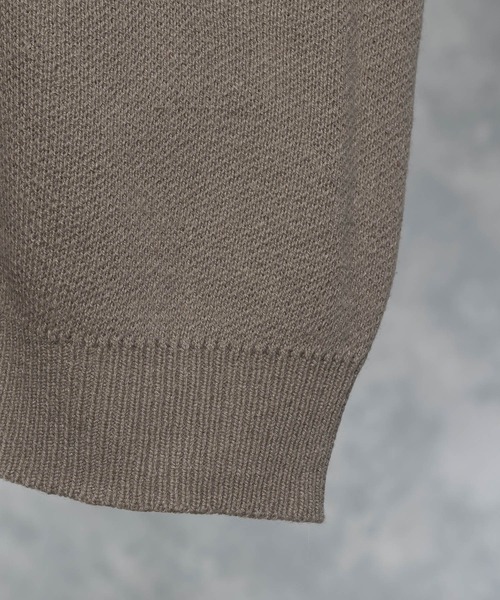 ADRER（アドラー）の「extra quality Balloon sleeve dolman over cardigan / エクストラクオリティバルーンスリーブドルマンオーバーカーディガン（カーディガン/ボレロ・メンズ・ホワイト/ブラック/ブラウン/レッド/ブルー/グリーン/その他/グレイッシュベージュ/ブラック系その他/ワイン/マスタード/パープル/ブラウン系その他/アッシュブラウン/グレー/エメラルド・SMALL/MEDIUM/LARGE/X-SMALL）」の21枚目の写真