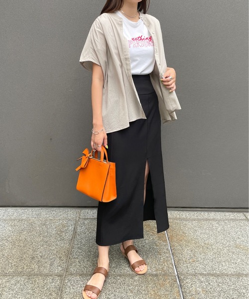 Meli rich（メリーリッチ）の「バンドカラーギャザーフレンチブラウス（シャツ/ブラウス・レディース・オフホワイト/グレイッシュベージュ/ブラック・M/L）」の13枚目の写真