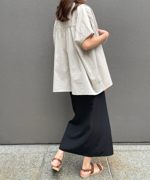 Meli rich（メリーリッチ）の「バンドカラーギャザーフレンチブラウス（シャツ/ブラウス・レディース・オフホワイト/グレイッシュベージュ/ブラック・M/L）」の22枚目の写真