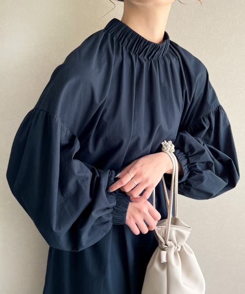 junoah(ジュノア)の「バックメタルファスナーロングワンピース(ワンピース・レディース・ブラック/ネイビー/グレー・MEDIUM/LARGE)」の1枚目の写真