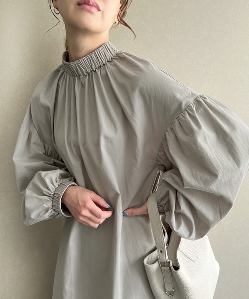junoah(ジュノア)の「バックメタルファスナーロングワンピース(ワンピース・レディース・ブラック/ネイビー/グレー・MEDIUM/LARGE)」の3枚目の写真