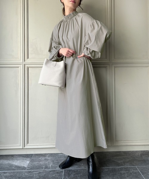 junoah(ジュノア)の「バックメタルファスナーロングワンピース(ワンピース・レディース・ブラック/ネイビー/グレー・MEDIUM/LARGE)」の10枚目の写真