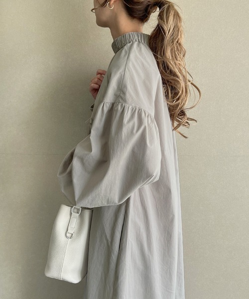 junoah(ジュノア)の「バックメタルファスナーロングワンピース(ワンピース・レディース・ブラック/ネイビー/グレー・MEDIUM/LARGE)」の11枚目の写真