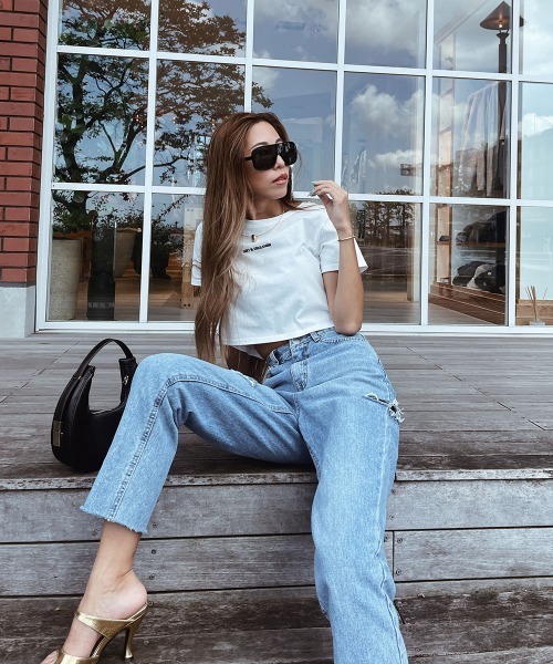 esutoreja（エストレジャ）の「クロップロゴティー（Tシャツ/カットソー・レディース・ホワイト/イエロー・FREE）」の5枚目の写真