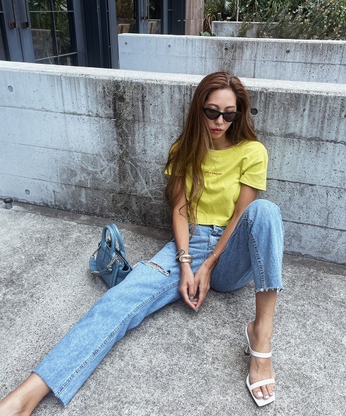 esutoreja（エストレジャ）の「クロップロゴティー（Tシャツ/カットソー・レディース・ホワイト/イエロー・FREE）」の11枚目の写真