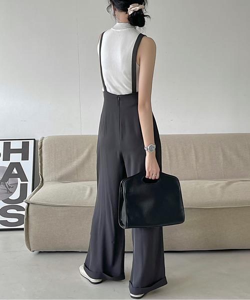 emi+（エミプラス）の「サス付きセンタープレスワイドパンツ（サロペット/オーバーオール・レディース・ブラック/チャコールグレー/ベージュ/ブラウン・L/M）」の15枚目の写真