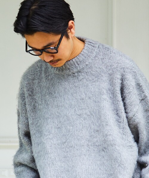 FREAK'S STORE（フリークスストア）の「WEB限定 ビッグシルエット モヘヤタッチ クルーネック シャギーニット/セーター（ニット/セーター・メンズ・ネイビー/グリーン/イエロー/ブラック/オリーブ/サックスブルー/グレー・SMALL/MEDIUM/LARGE）」の14枚目の写真