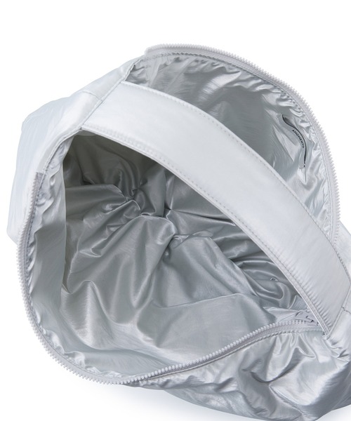 AMOMENTO(アモーメント)の「【AMOMENTO】SILVER FOIL SHOULDER BAG(ハンドバッグ・レディース・シルバー・FREE)」の6枚目の写真