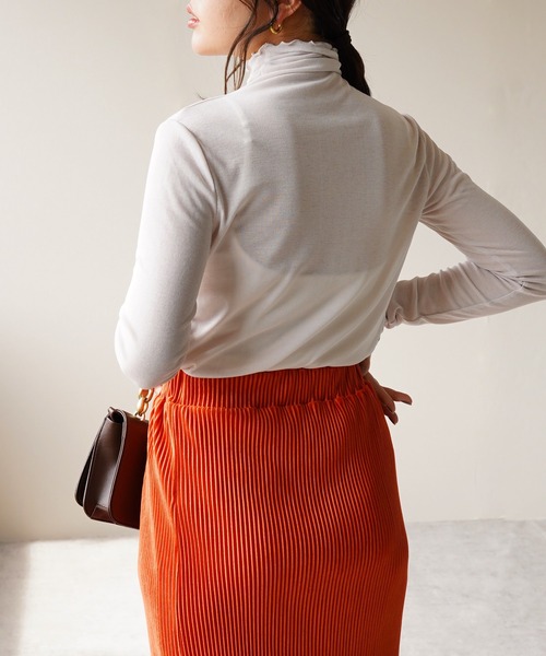 IAMUSE（アイアミューズ）の「【IAMUSE】シアーフライスシームレスタートルプルオーバー S0726（その他トップス・レディース・ブラック/グレイッシュベージュ/オフホワイト/ライトグレー・FREE）」の18枚目の写真