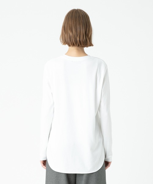 allureville（アルアバイル）の「ベーシックラウンドヘムロングスリーブT（Tシャツ/カットソー・レディース・ホワイト・1/2）」の3枚目の写真