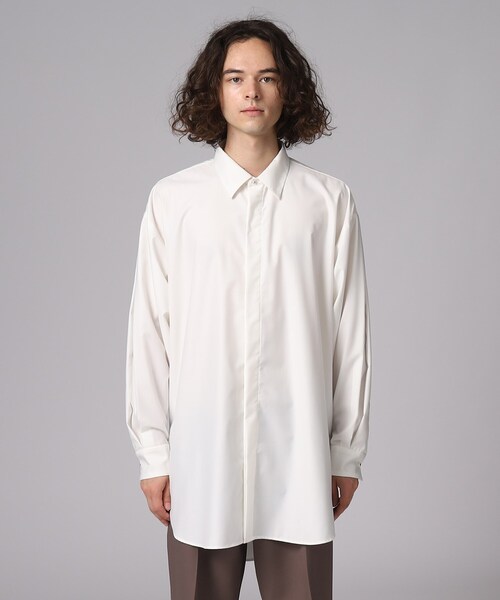 tk.TAKEO KIKUCHI（ティーケータケオキクチ）の「◆インバーテッドスリーブバックボタンシャツ（シャツ/ブラウス・メンズ・ブラック/オフホワイト/ブラック系2/ブルー系2・88/66）」の17枚目の写真